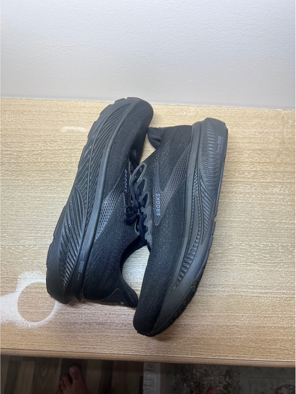 Brooks Ghost 14 Men's Running Shoes Black Size 9.5 - Picture 5 of 8